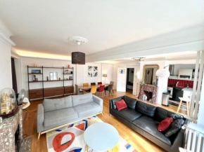 Grand appartement dans Paris 8 couchages